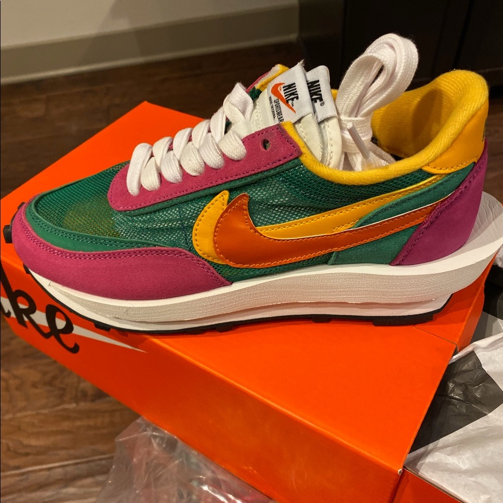 Nike x Sacai DS size 8 wmns and size 6 in men’s